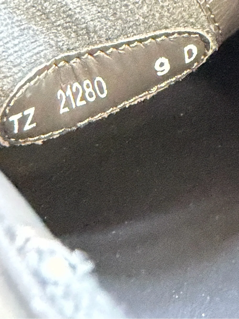 LIKE NEW! $980 Ferragamo Grey Suede Leather Slip-On Vans Derby Sneakers 10 D